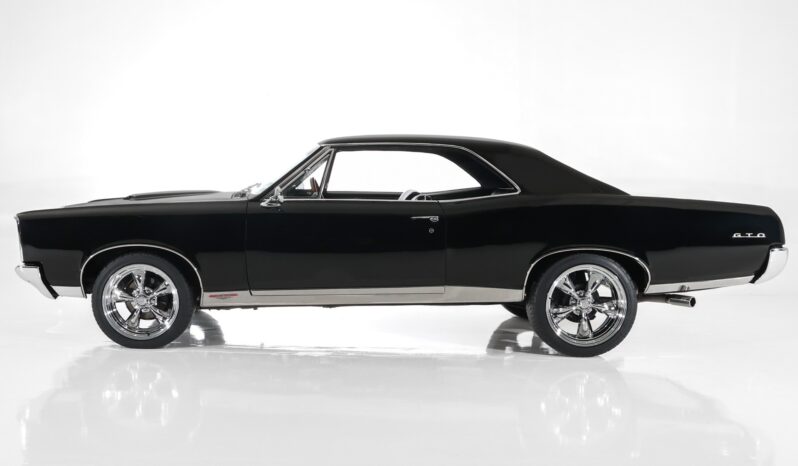 
								1967 Pontiac GTO full									