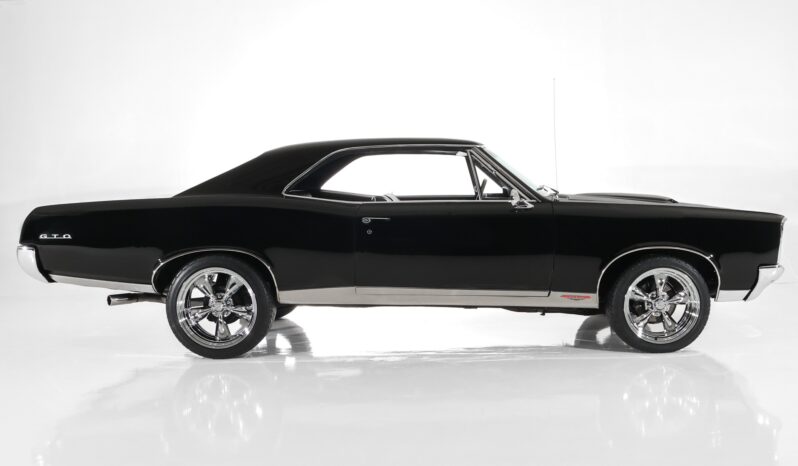 
								1967 Pontiac GTO full									