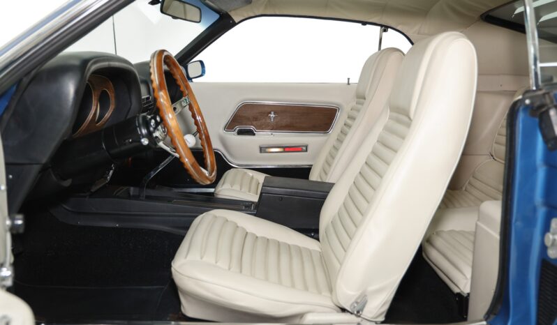 
								1970 Ford Mustang Mach I full									